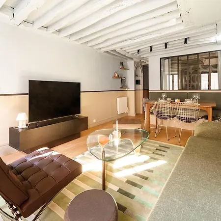 Apartment Design Et Confortable Au Coeur Du Marais Paris